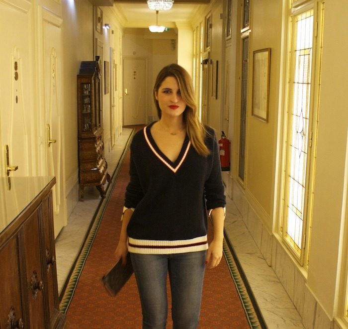 amaras la moda Viena Bristol Hotel pochette eva Louis Vuitton zara sweater red stilettos 2