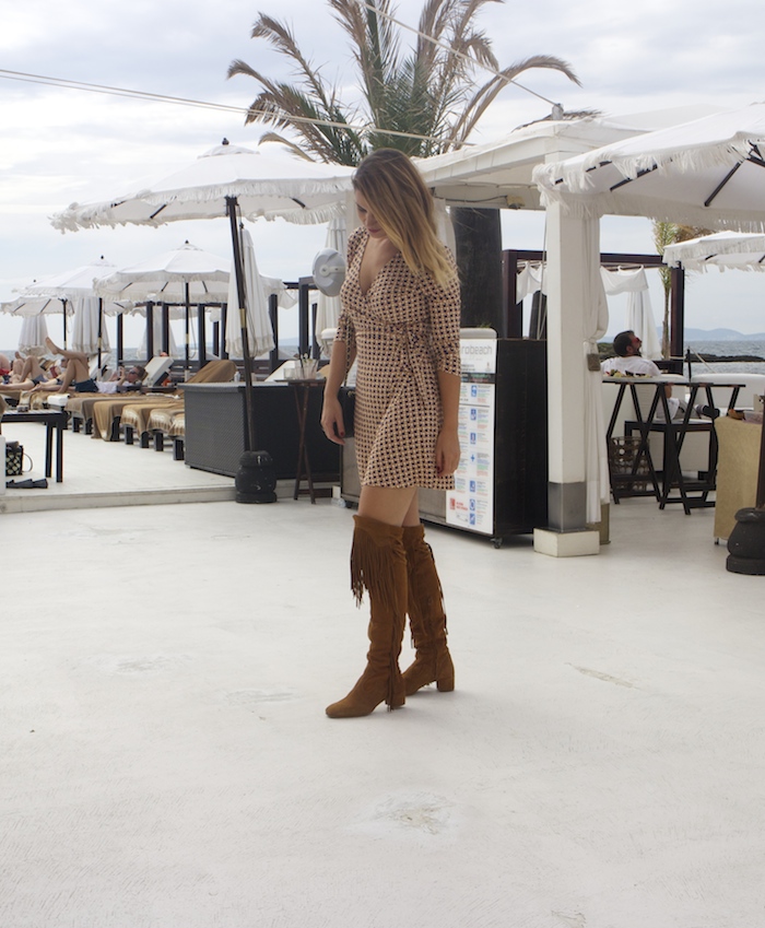 justfab dress amaras la moda zara boots chanel bag Puro Beach Palma de Mallorca Paula Fraile 5