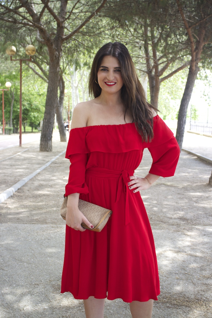 tintoretto mujer amaras la moda vestido rojo escote brigitte paula fraile stiletto sergio rossi.2